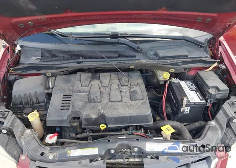 2010 Chrysler Town & Country New Limited from USA, damaged, VIN 2A4RR7DX5AR448779